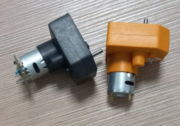 Двигател с редуктор за билярдна маса 12V и 6V